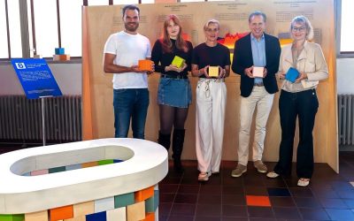 „Zukunft. ARBEIT IM POTT“ ist jetzt bei uns zu Gast. Wir freuen uns sehr, im Rahmen der #KIBiennale Teil der Ausstellungsroute „Zukunft. ARBEIT IM POTT“ zu sein.